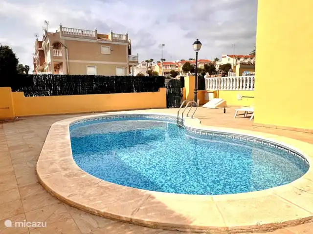 Casa Kim en España, Costa Blanca, Orihuela - casa paredada Piscina comunitaria