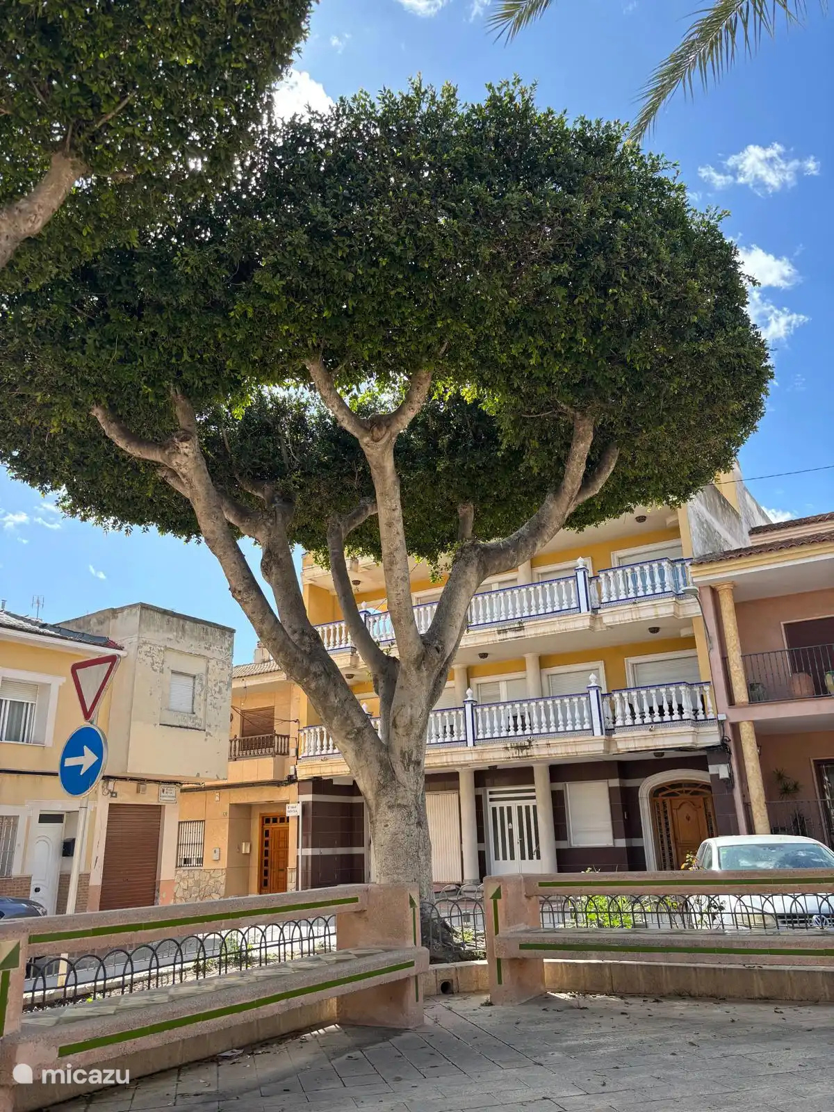 Sfeer foto dorpspleintje