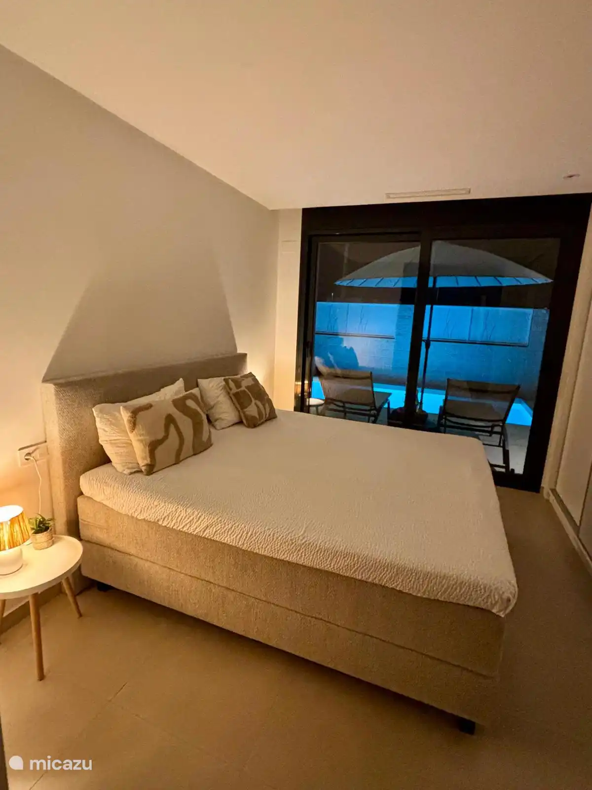 Abends im Hauptschlafzimmer