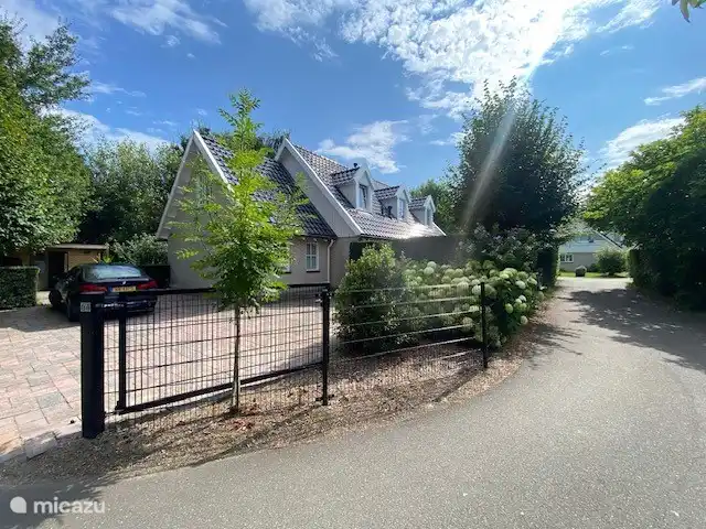 Garten kann komplett abgesperrt werden