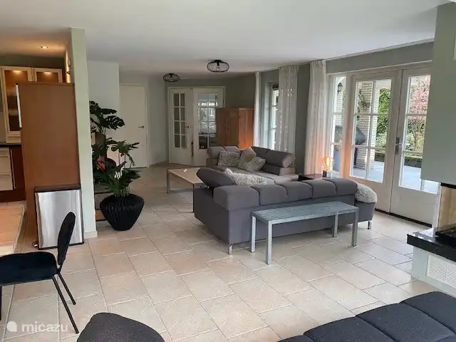 Französische Türen zur Terrasse