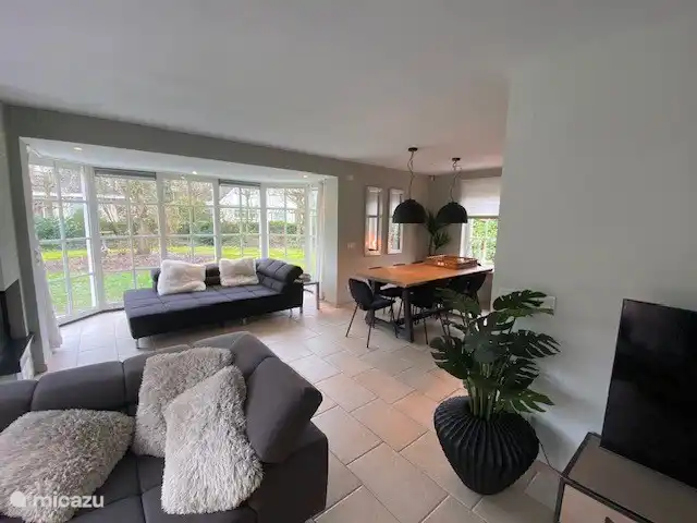 Wohnzimmer inkl. Lounge-Sofa 