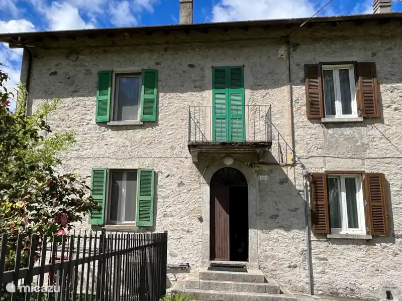 Casa della Mamma en Italia, Lago de Como, Novate Mezzola - Casa paredada Casa della Mamma en Italia, Lago de Como, Novate Mezzola - Casa paredada