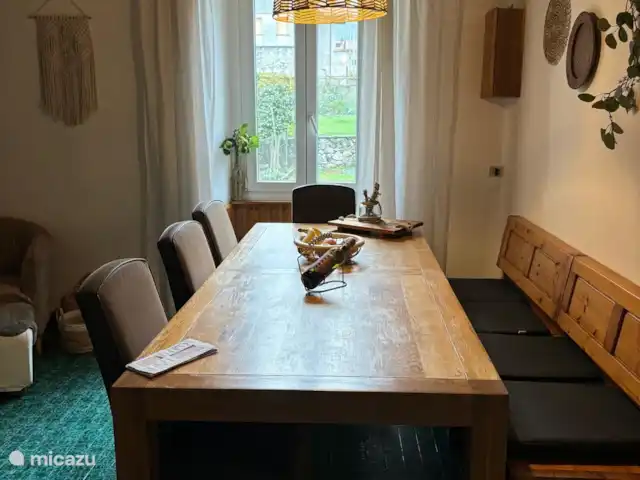 geschakelde woning huren in Italië, Comomeer, Novate Mezzola – Casa della Mamma zithoek woonkamer