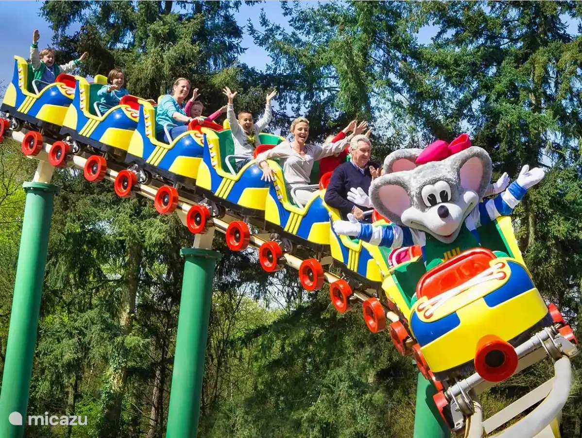 Entdecken Sie das einzigartige De Veluwe und besuchen Sie den Vergnügungspark Julianatoren. Spaß für Groß und Klein