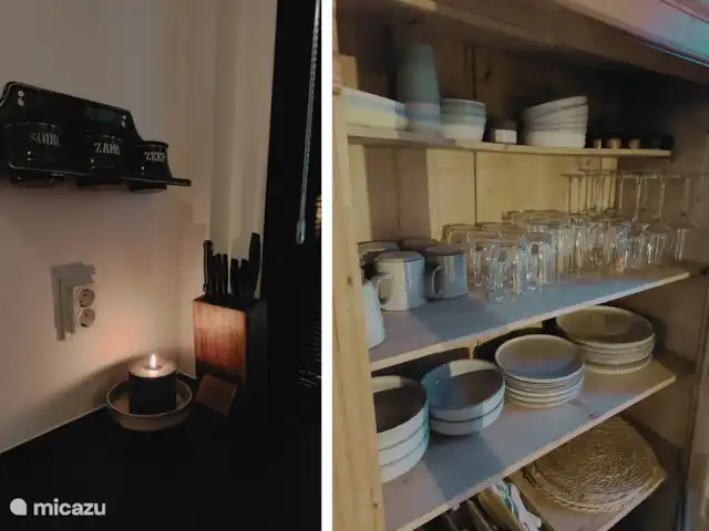 Oudveluwe - cabaña - bosque en Países Bajos, Güeldres, Voorthuizen - casa vacacional Detalle en la cocina a izquierda y derecha el mueble de porcelana