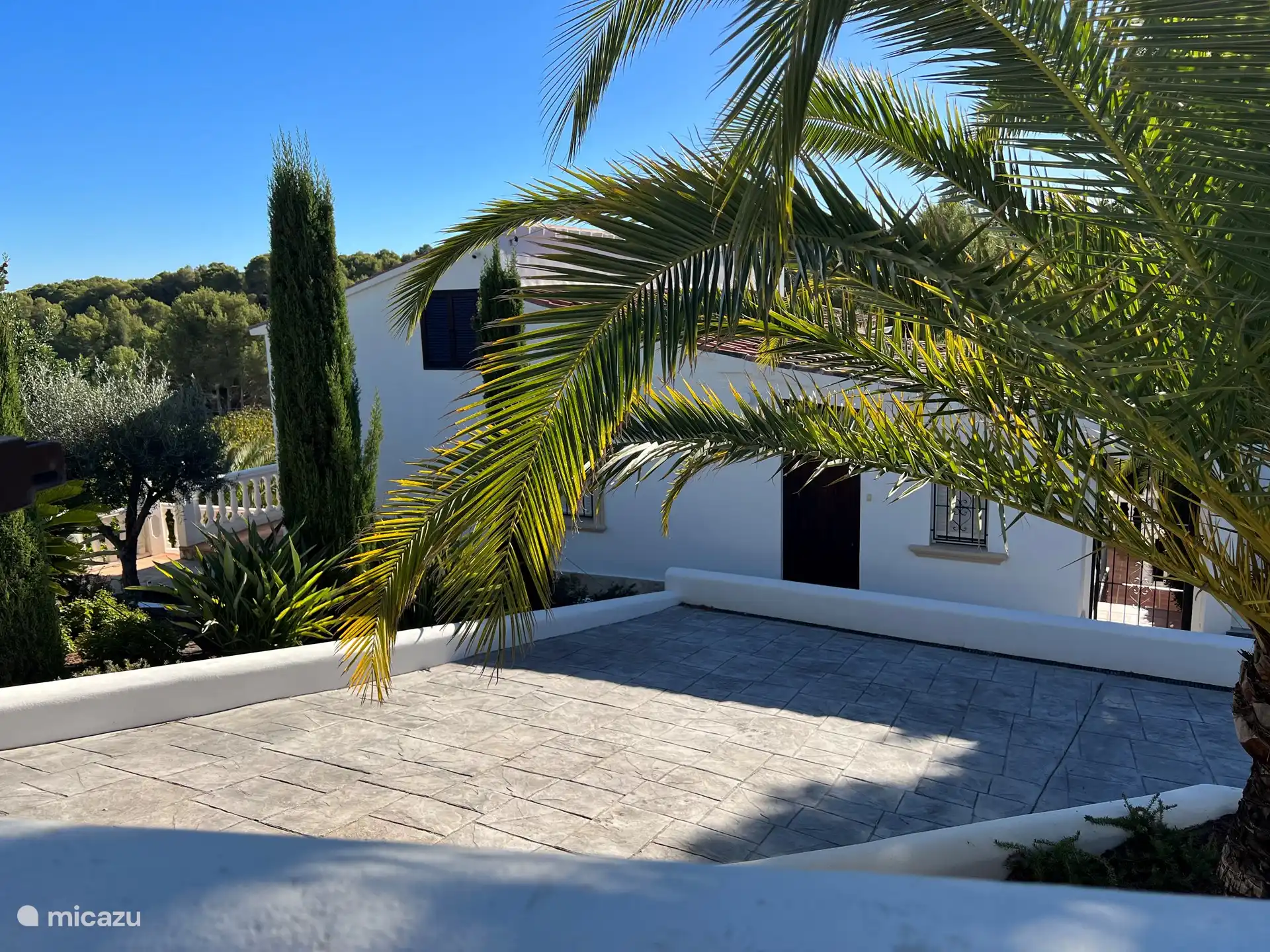 El frente de la casa