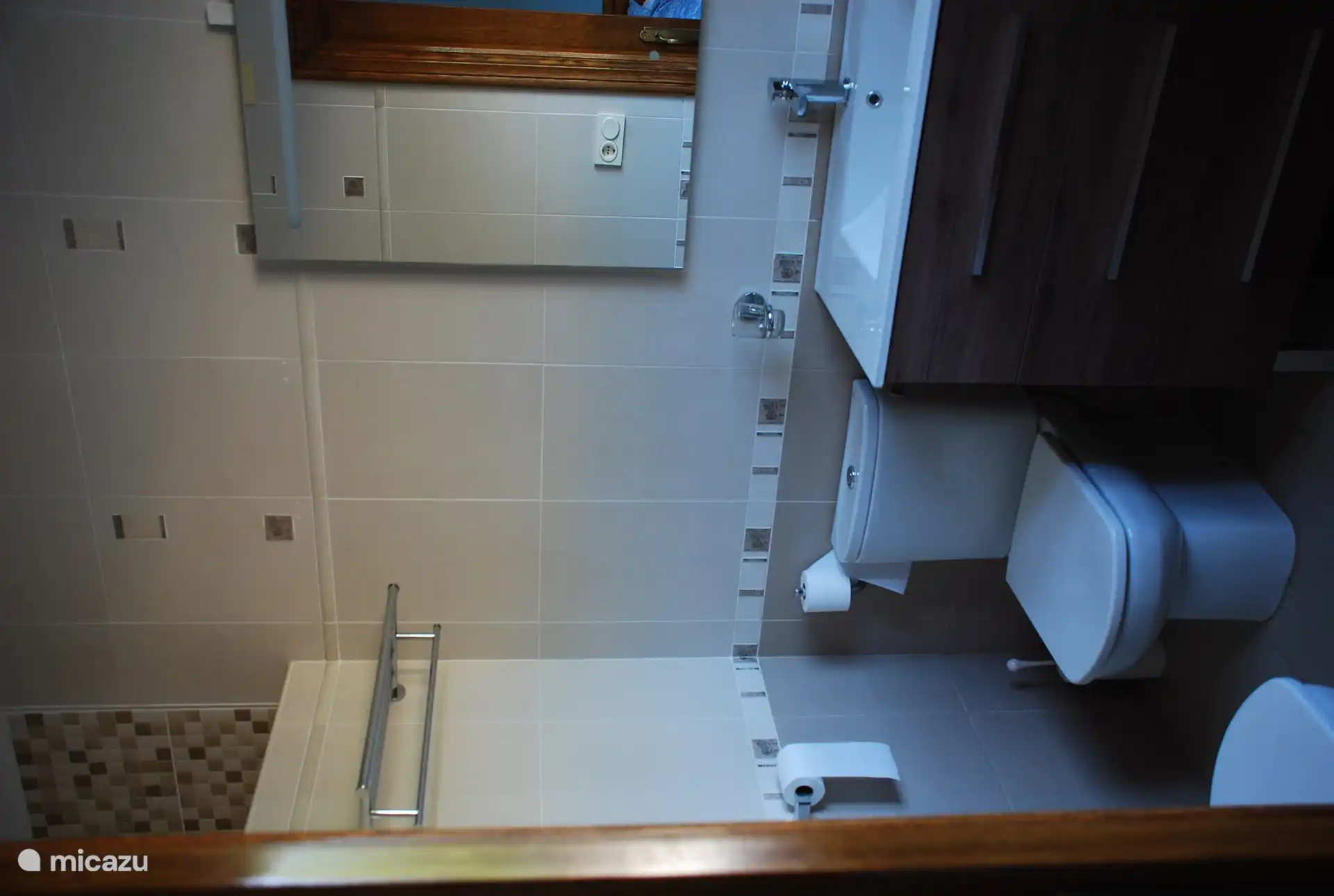 Salle de bain (attenante)