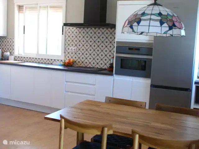 Casa Campo Rústico en España, Murcia, Calasparra  - casa vacacional Mesa de comedor para 4 personas, varias sillas disponibles.