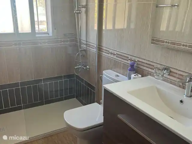 Casa Campo Rústico en España, Murcia, Calasparra  - casa vacacional Cuarto de baño con ducha a ras de suelo
