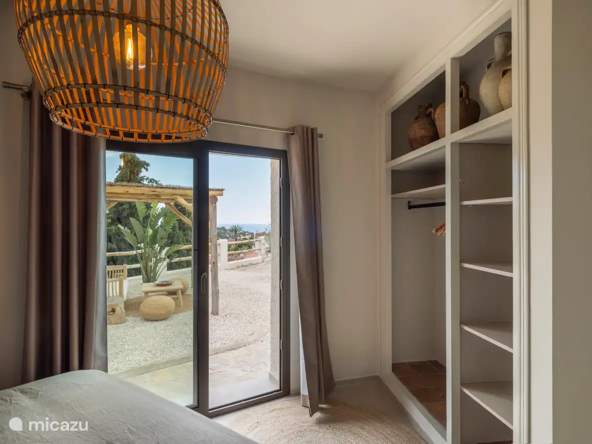 Garten- und Meerblick von der Wohnung, Schlafzimmer 4