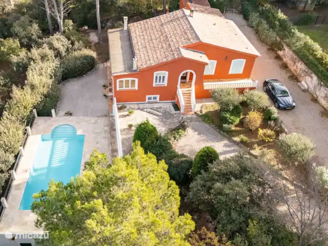 Sur Place | France, Var, Carcès - villa sur un terrain clôturé de 4000m2