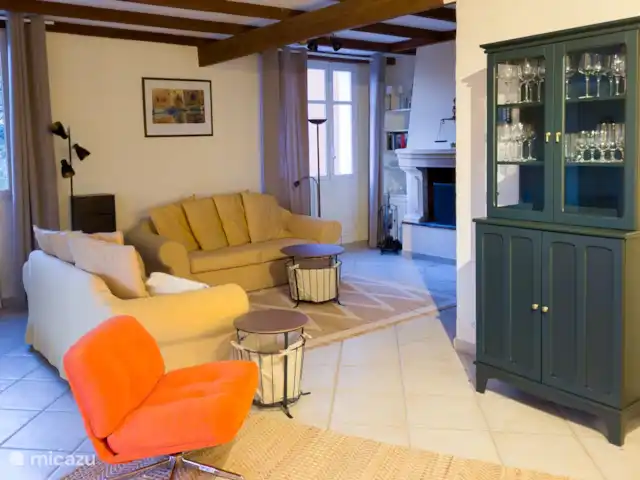 Sur Place | France, Var, Carcès - villa Salon en L avec 12 sièges confortables