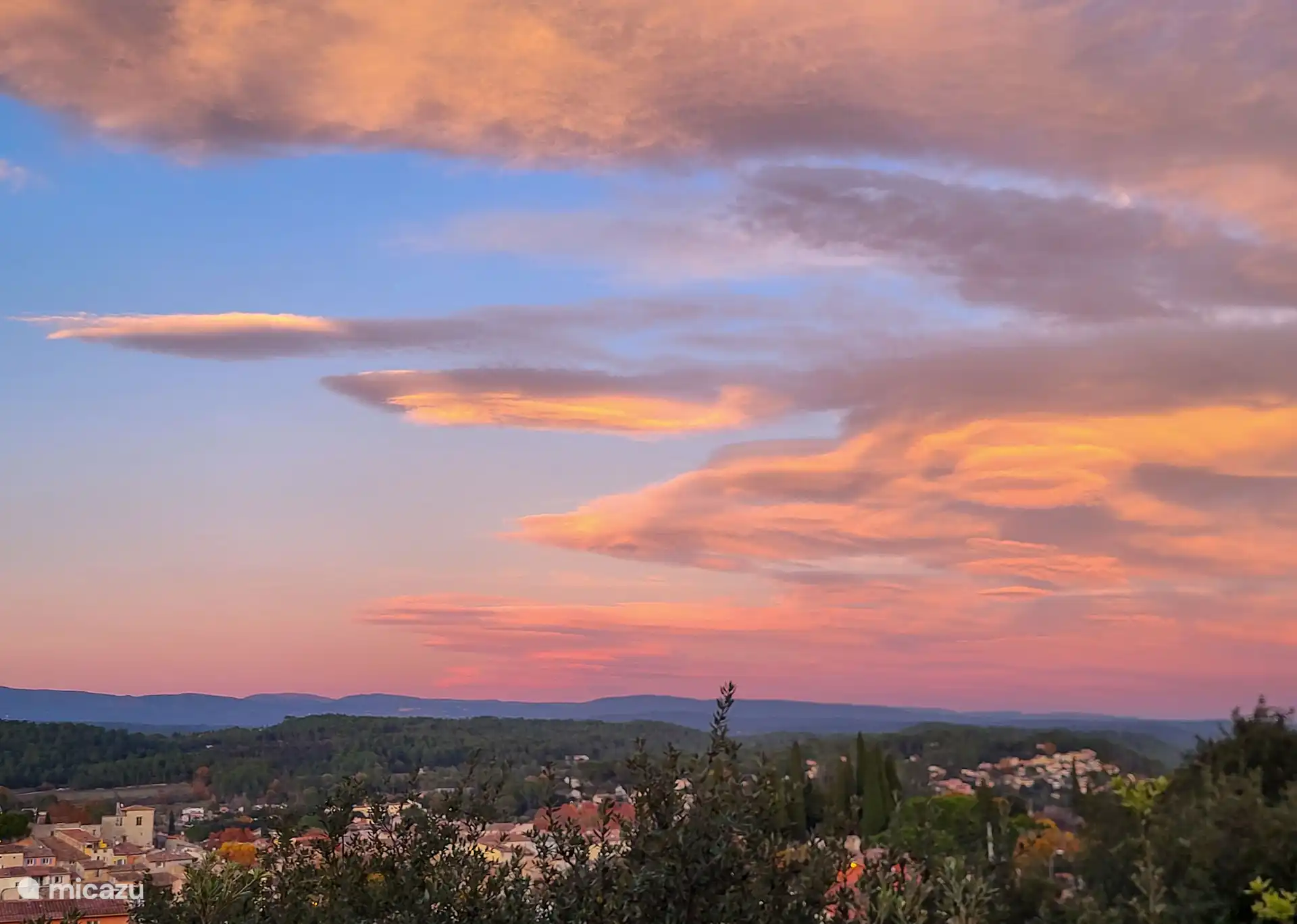 und Sie erhalten die schönsten Sonnenaufgänge und Sonnenuntergänge