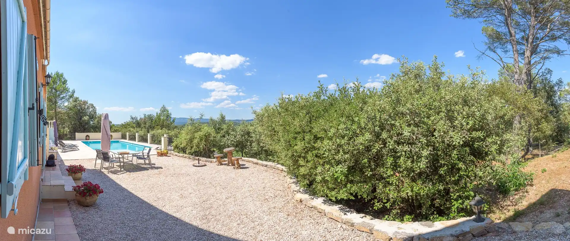 die Terrasse an der Wohnung