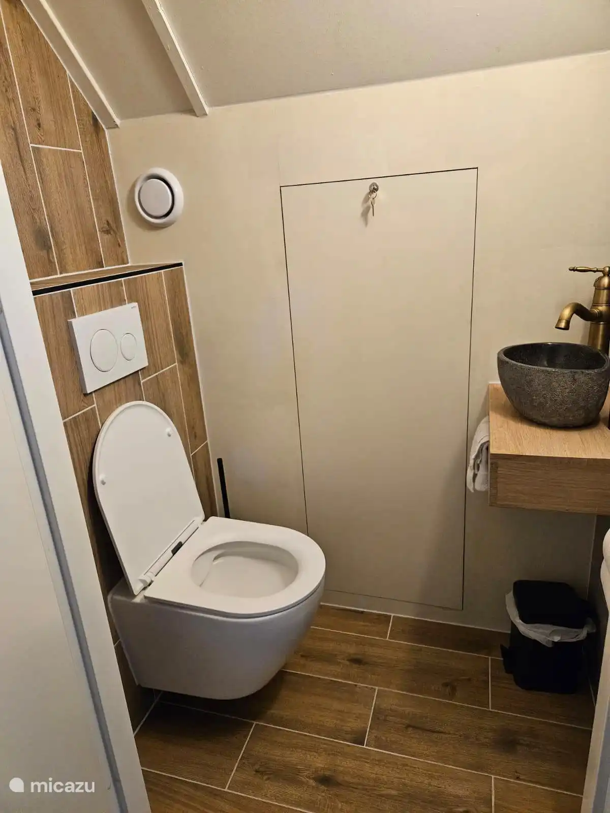 Neuer Toilettenraum im Obergeschoss