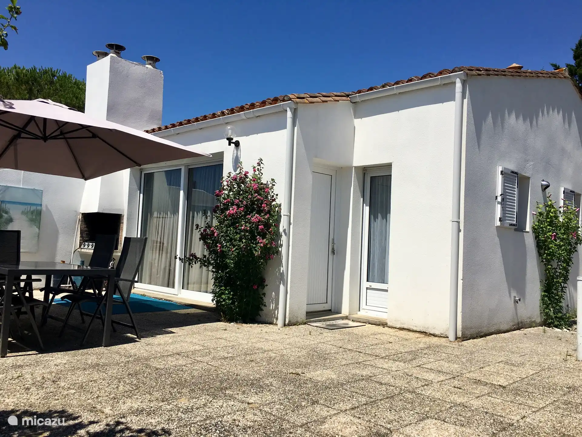 Watersports, France, Charente-Maritime, Le Bois-Plage-en-Ré, bungalow Beach bungalow Atlantique, Ile de Ré