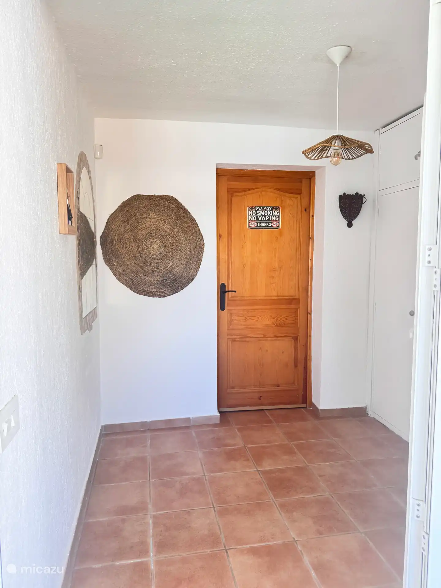 Flur App 2 mit Stauschrank