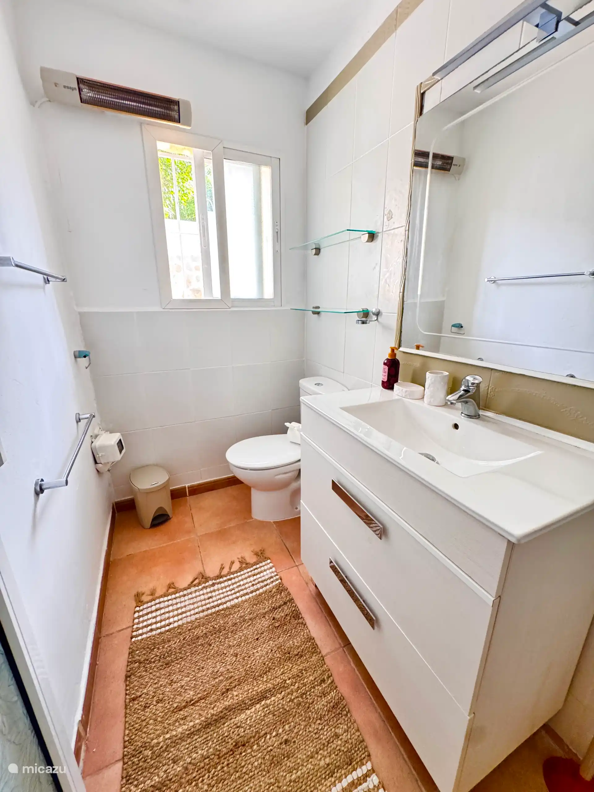 Badezimmer-App 3 mit Dusche