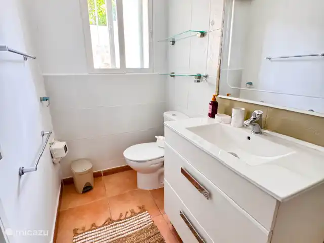Villa Coco Calpe huren in Spanje, Costa Blanca, Calpe - villa badkamer app 3 met douche