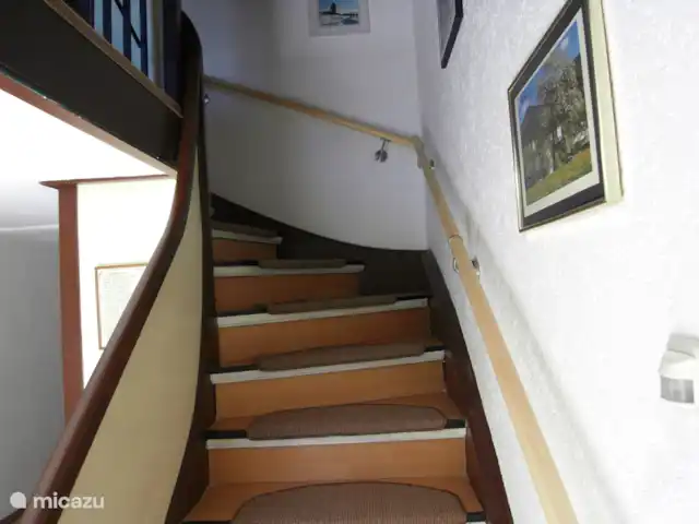 Location de Vacances Allemagne, Sauerland, Bad Laasphe, maison de vacances - Ancienne maison de forestier Wittgenstein Escalier menant à l’étage supérieur