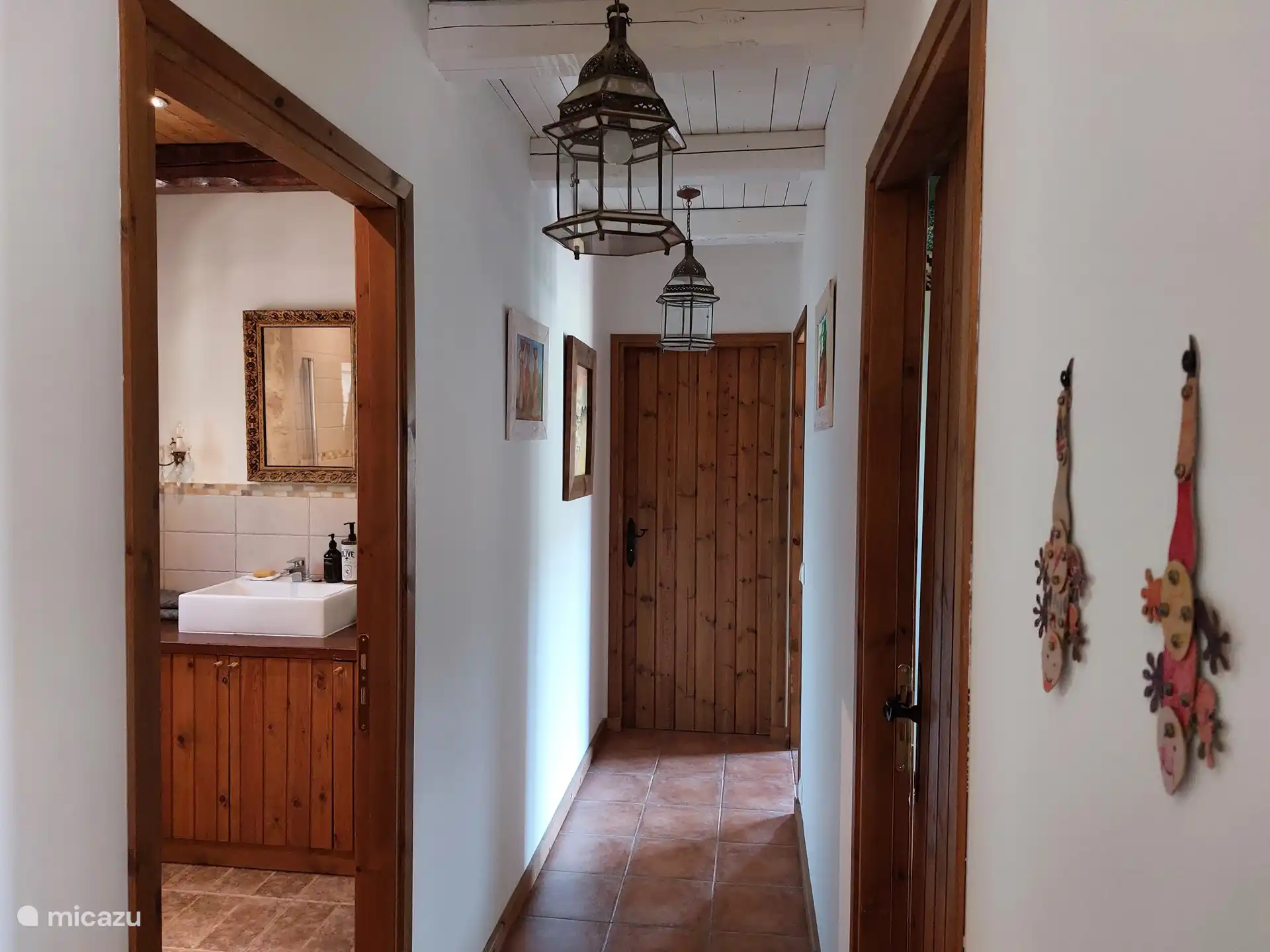 Flur zu WC, Bad und Schlafzimmern