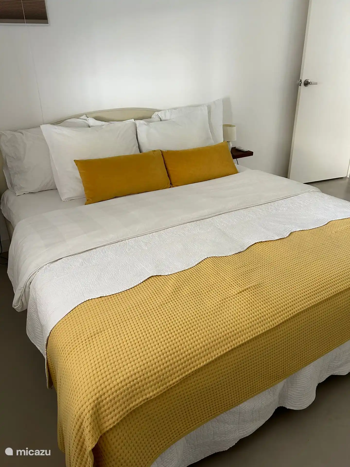 slaamkamer met  2 persoonbed