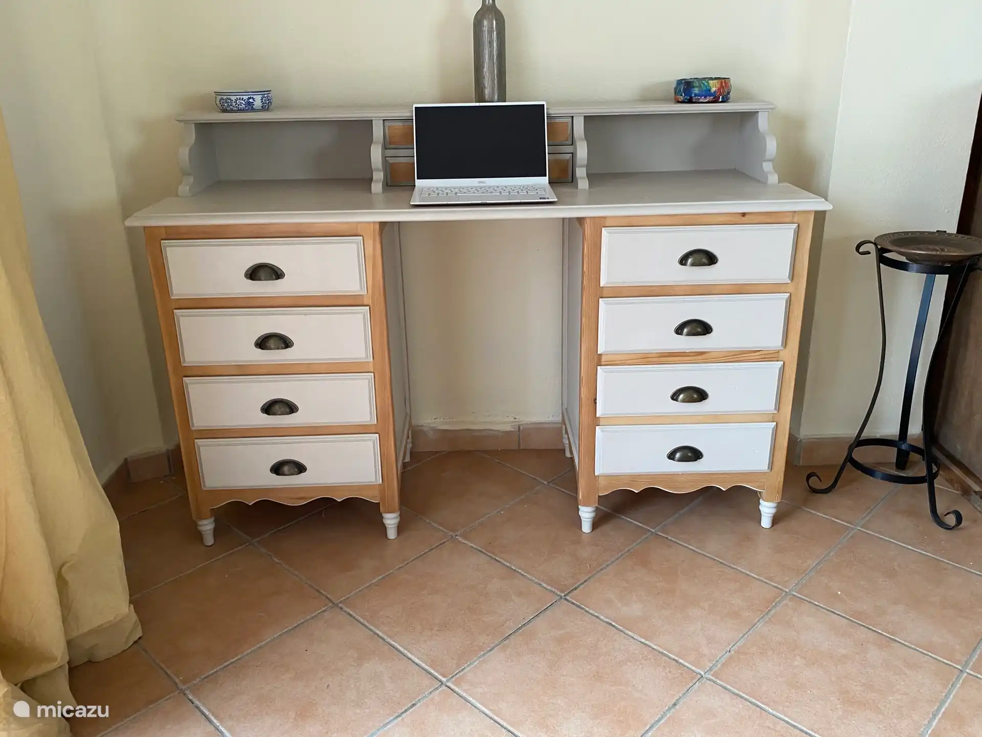 Desk space for home working