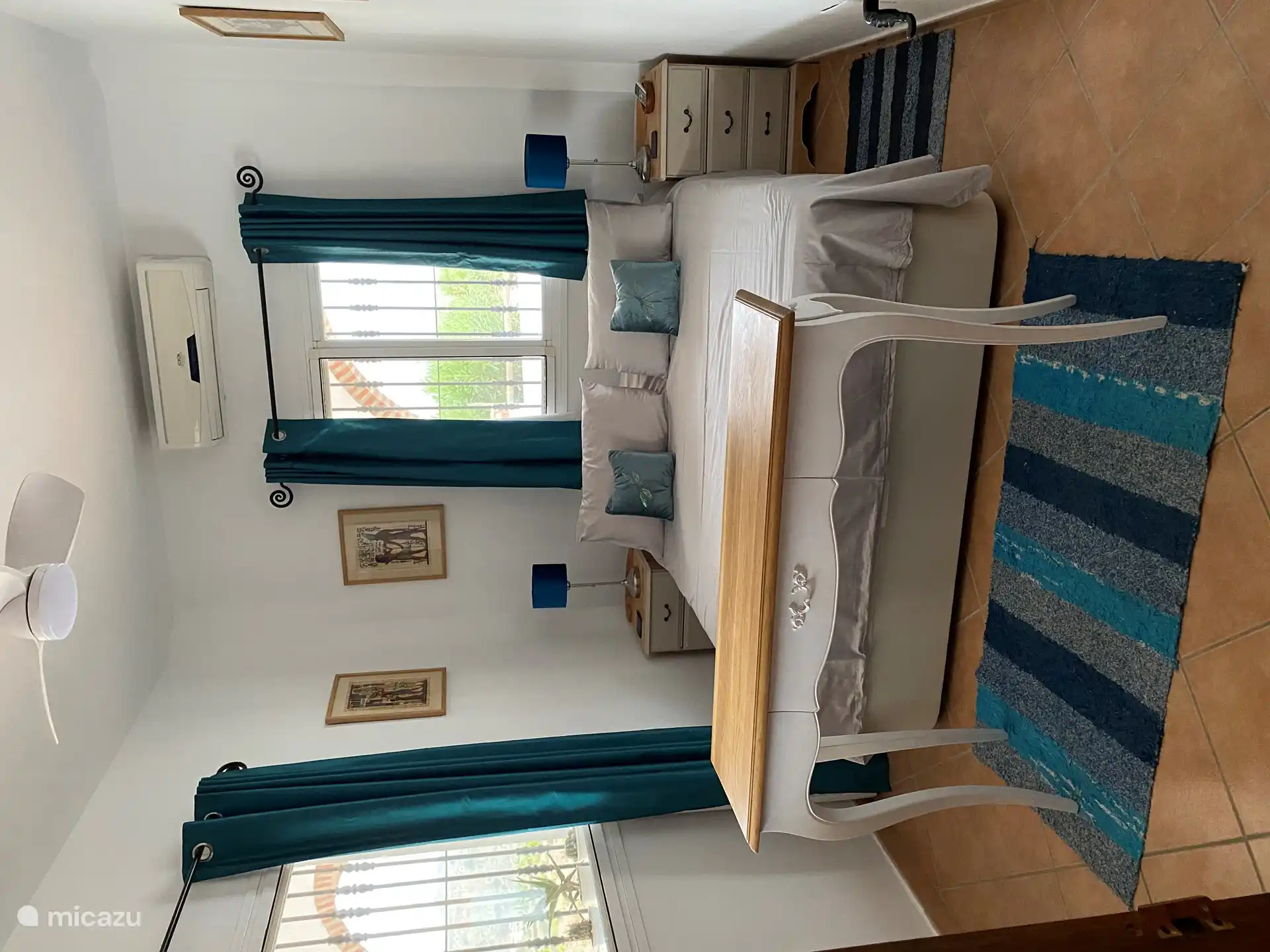 Bedroom 1 - kingsize bed.