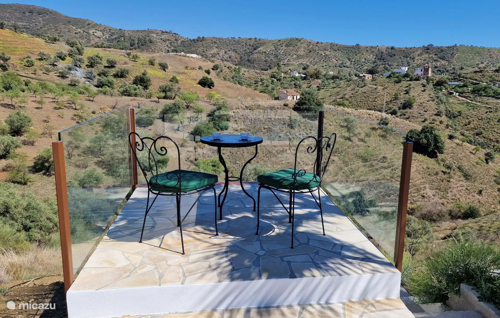 The lookout. A great spot for a sundowner, and star gazing.