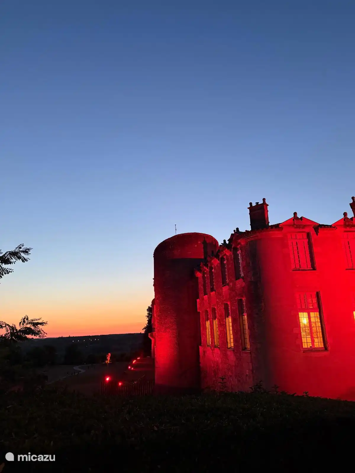 Castillo de Duras. Para los niños, a menudo una actuación con caballeros y espectáculos de luces