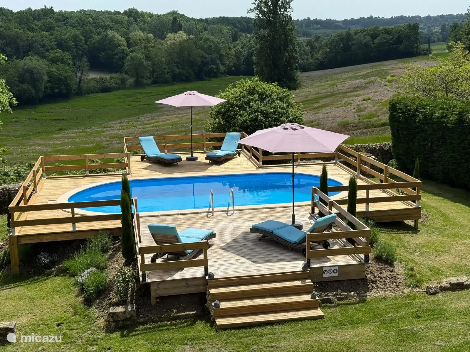 Preciosa piscina de 8 x 4 x 1,50 m. Completamente privado con vistas impresionantes