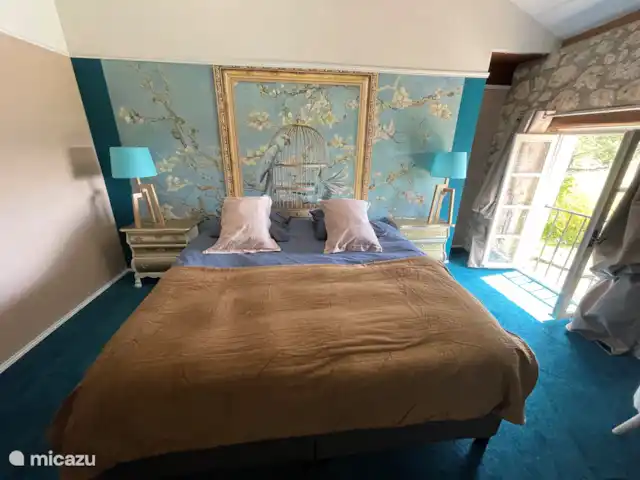 Le Nourrissat  | France, Lot-et-Garonne, Savignac-de-Duras - maison de vacances La deuxième chambre dispose d’un lit double de 180x200 et bien sûr de la climatisation. Cette chambre bénéficie d’une belle vue sur le domaine et la piscine