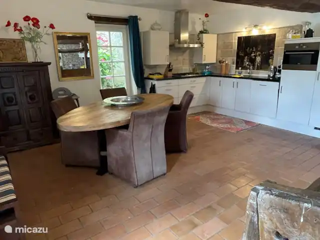 Le Nourrissat  | France, Lot-et-Garonne, Savignac-de-Duras - maison de vacances Cuisine confortable avec toutes les nécessités imaginables. Bien sûr, il y a un lave-vaisselle et une machine à laver disponibles