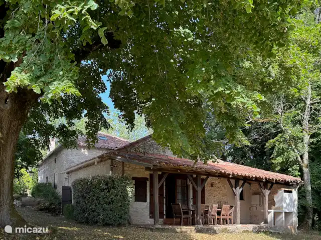 Clot des Tilleuls en Francia, Lot y Garona, Masquières - casa rural / cabaña Casa rural La Bergerie
Bajo el tilo (tilleul)