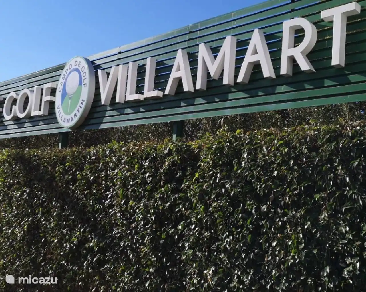 Terrain de golf à une courte distance