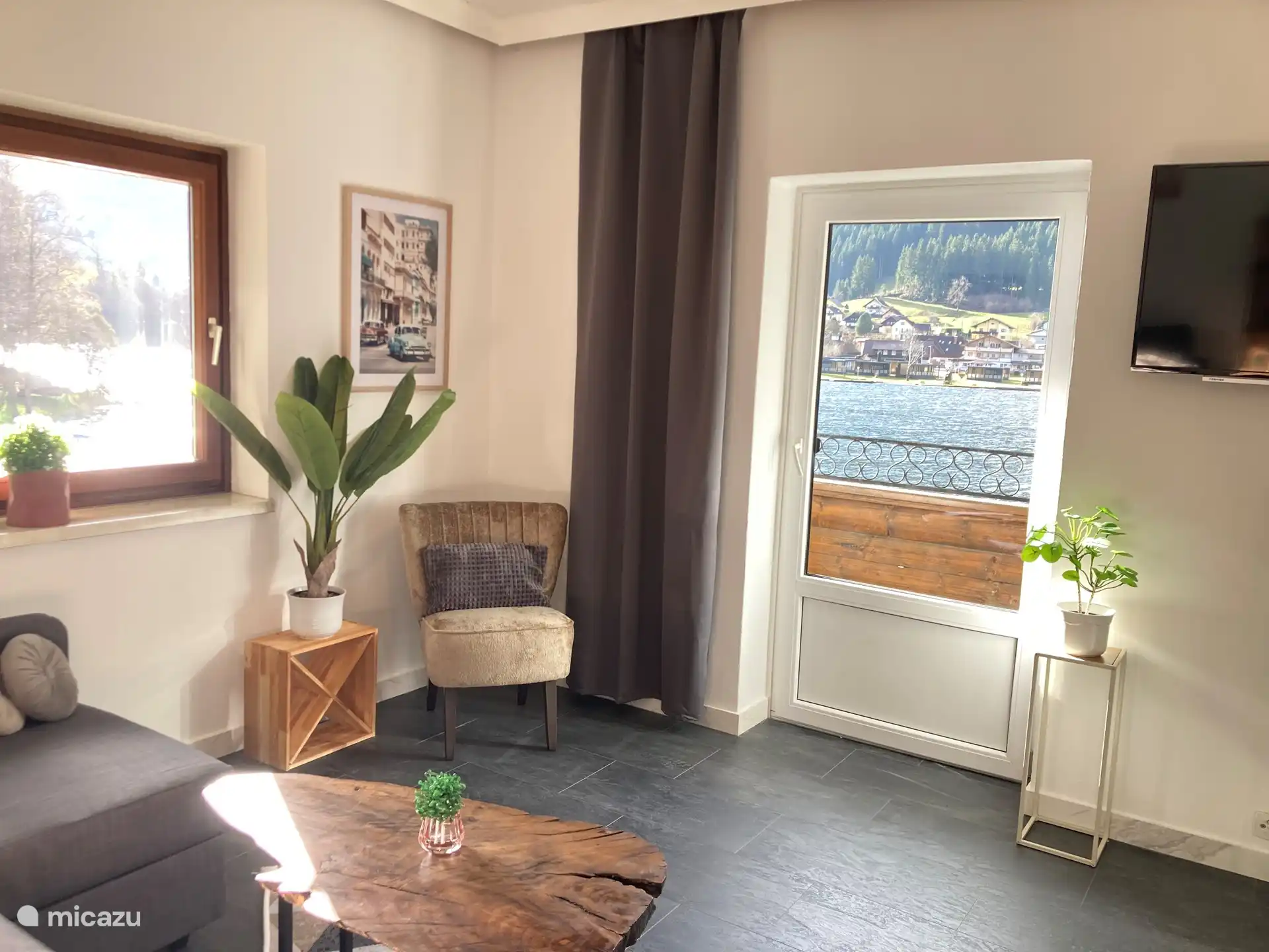 Wohnzimmer, Balkon, Seeblick 