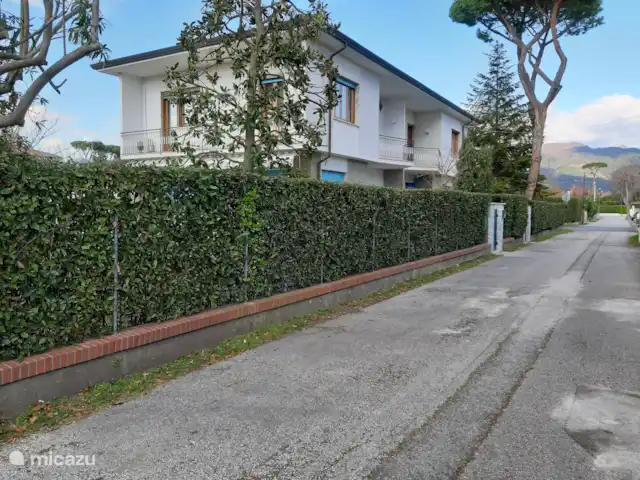 Villa Alcione a 350 mt de la playa en Italia, Toscana, Forte Dei Marmi - villa Vista externa