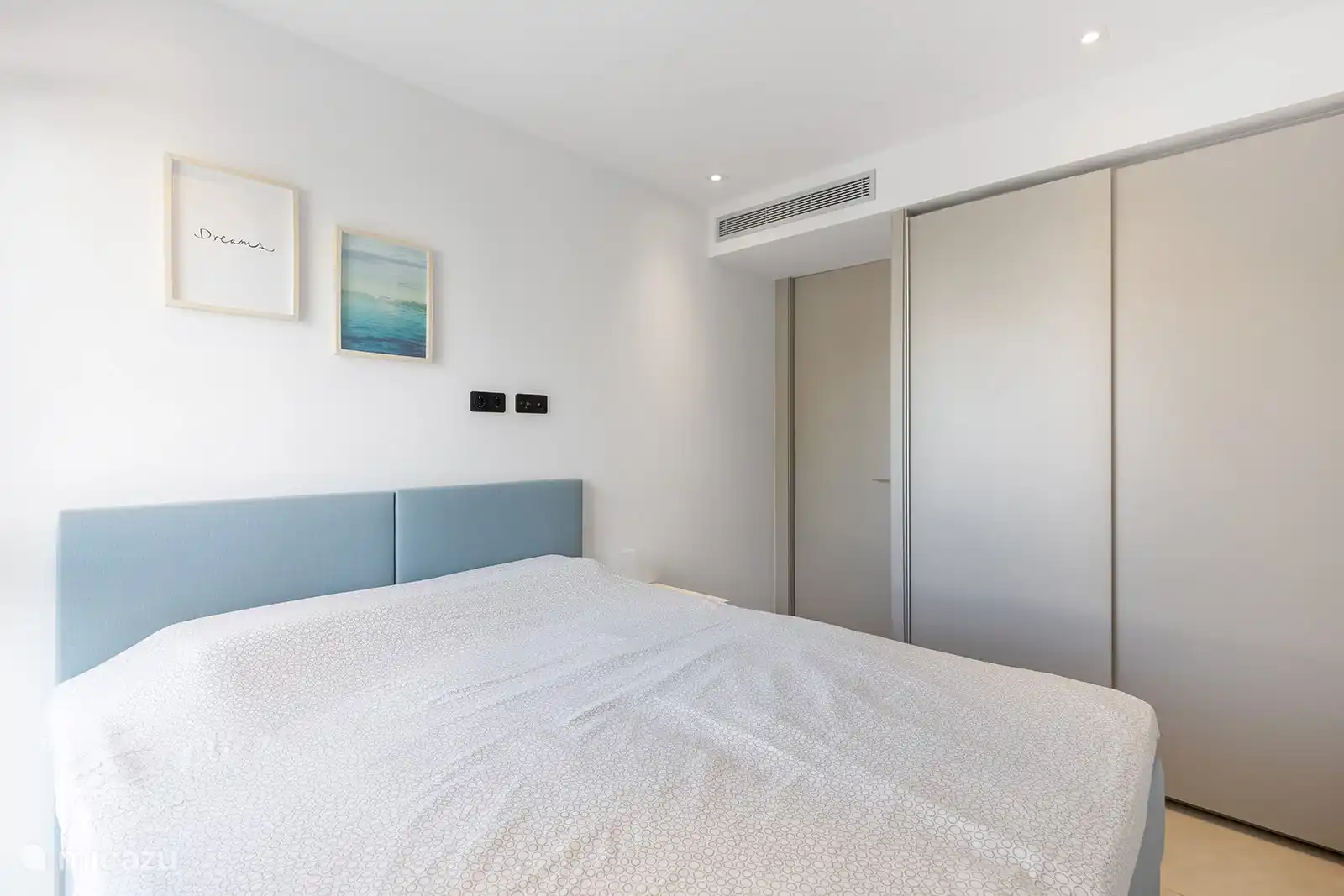 Geräumige Einbauschränke