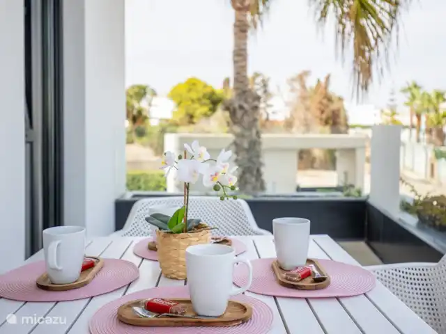 Casa Vayamuna | Espagne, Costa Blanca, Orihuela Costa - appartement Café au soleil du matin