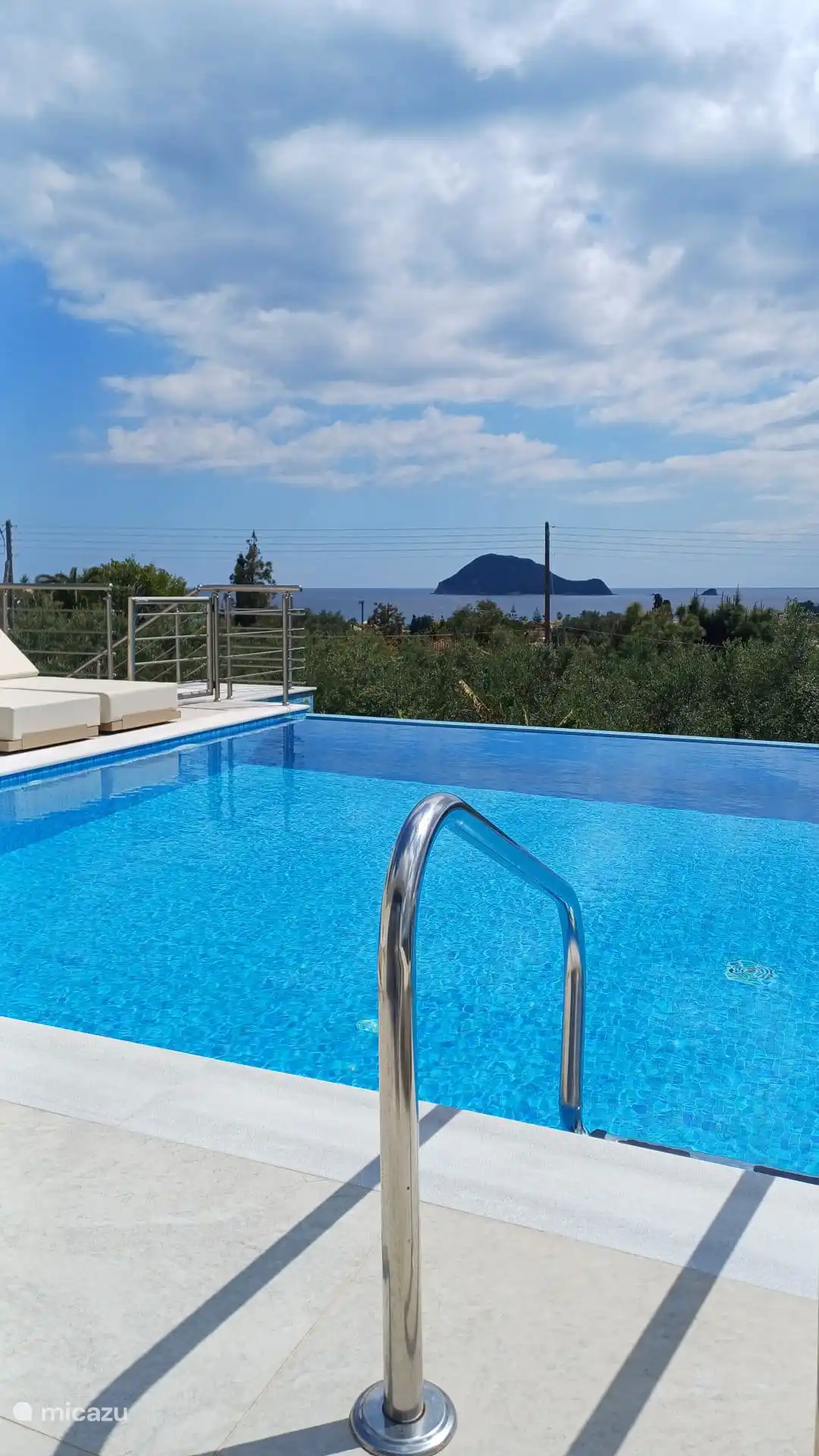 Infinity pool with sea view, 100% privacy