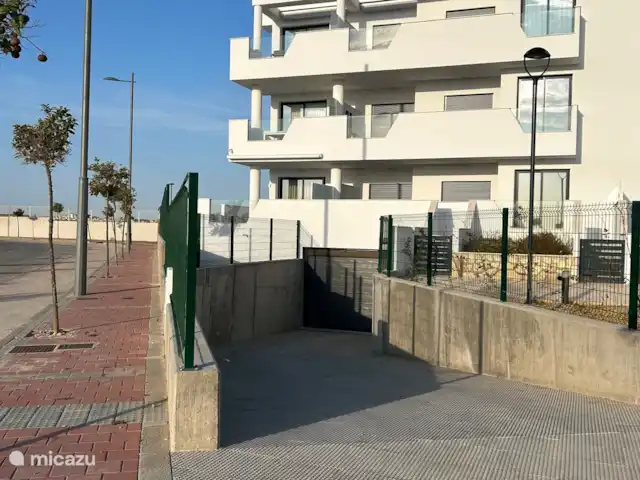 Location de Vacances Espagne, Murcia, Torre-Pacheco, appartement - Privé Parking d’entrée sous l’immeuble