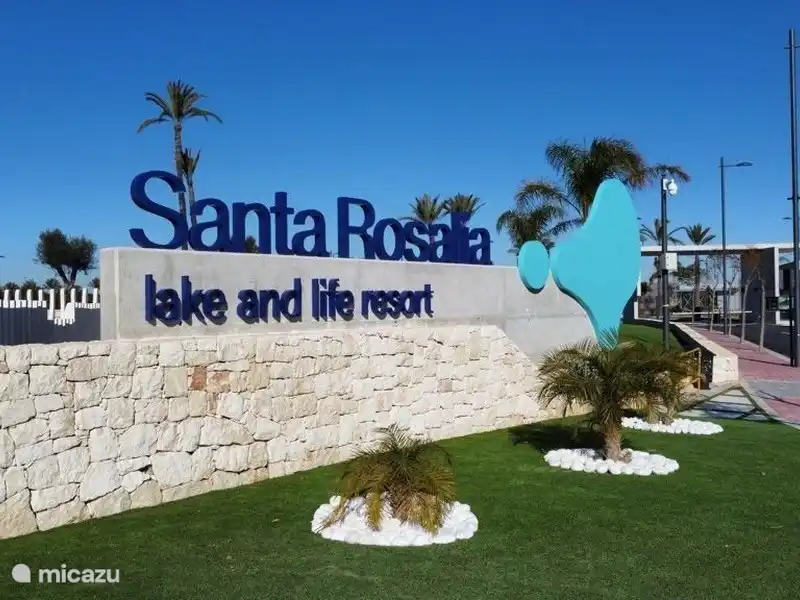 Entrada principal de Santa Rosalía Lake & Life Resort