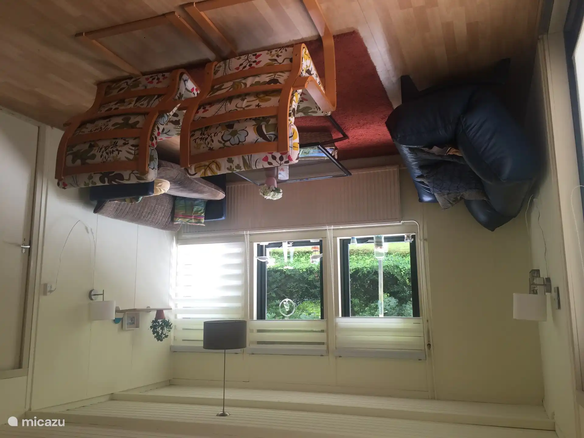 Wohnzimmer mit Sitzecke