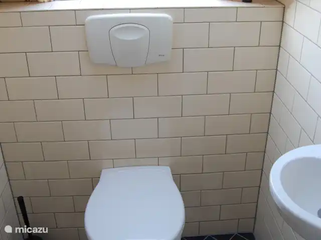 Maison de vacances n°1 | Pays-Bas, Groningue, Kloosterburen - maison de vacances Toilettes à l’étage