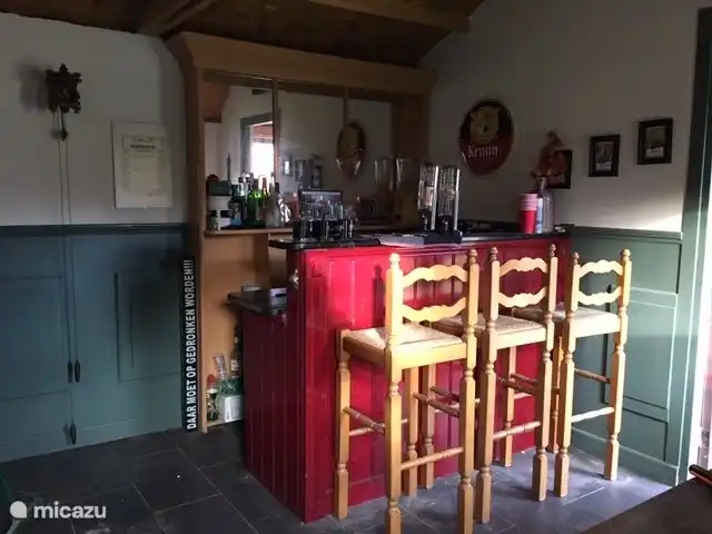 Maison de vacances n°1 | Pays-Bas, Groningue, Kloosterburen - maison de vacances Le pub avec un poêle à bois