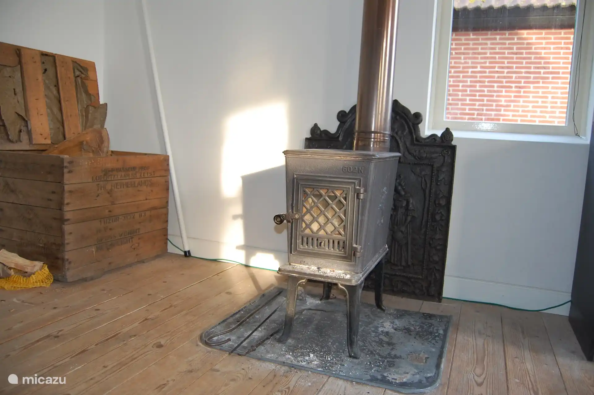 Holzofen im Wohnzimmer