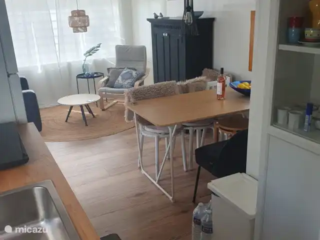 Vacquières, Parc le Duc n° 262 | France, Hérault, Vacquières - chalet Vue depuis la cuisine
