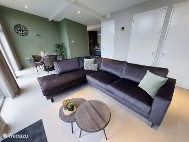 Bungalow confort con jacuzzi 01 en Países Bajos, Güeldres, Putten - casa vacacional Acogedora sala de estar