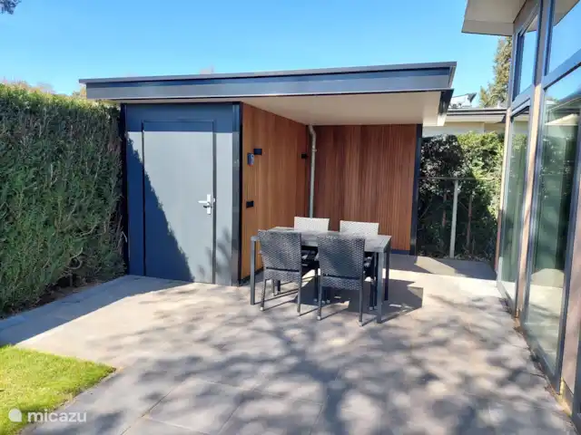 Bungalow confort 02 en Países Bajos, Güeldres, Putten - casa vacacional Almacenaje, toldo y muebles de jardín en la terraza